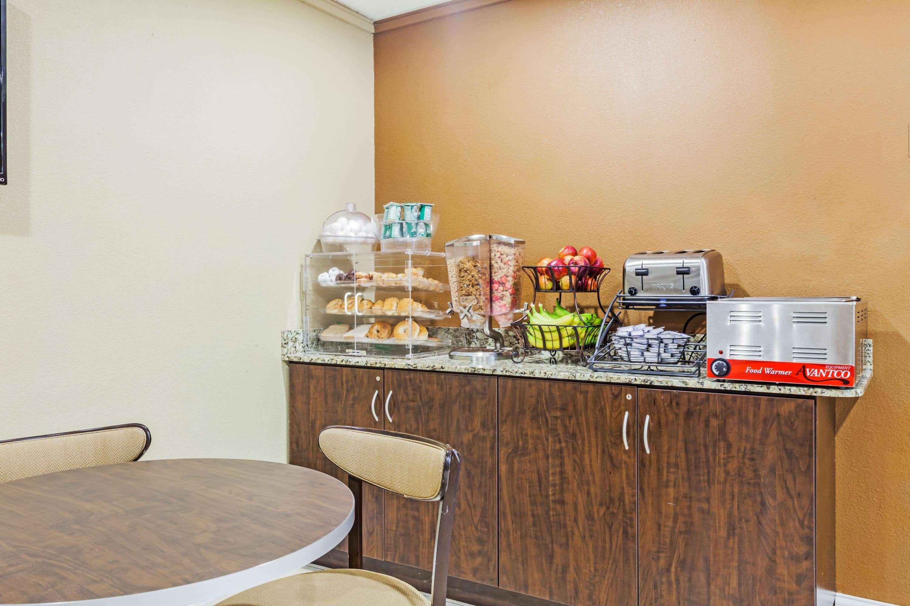 Microtel Inn By Wyndham Лексингтон Экстерьер фото