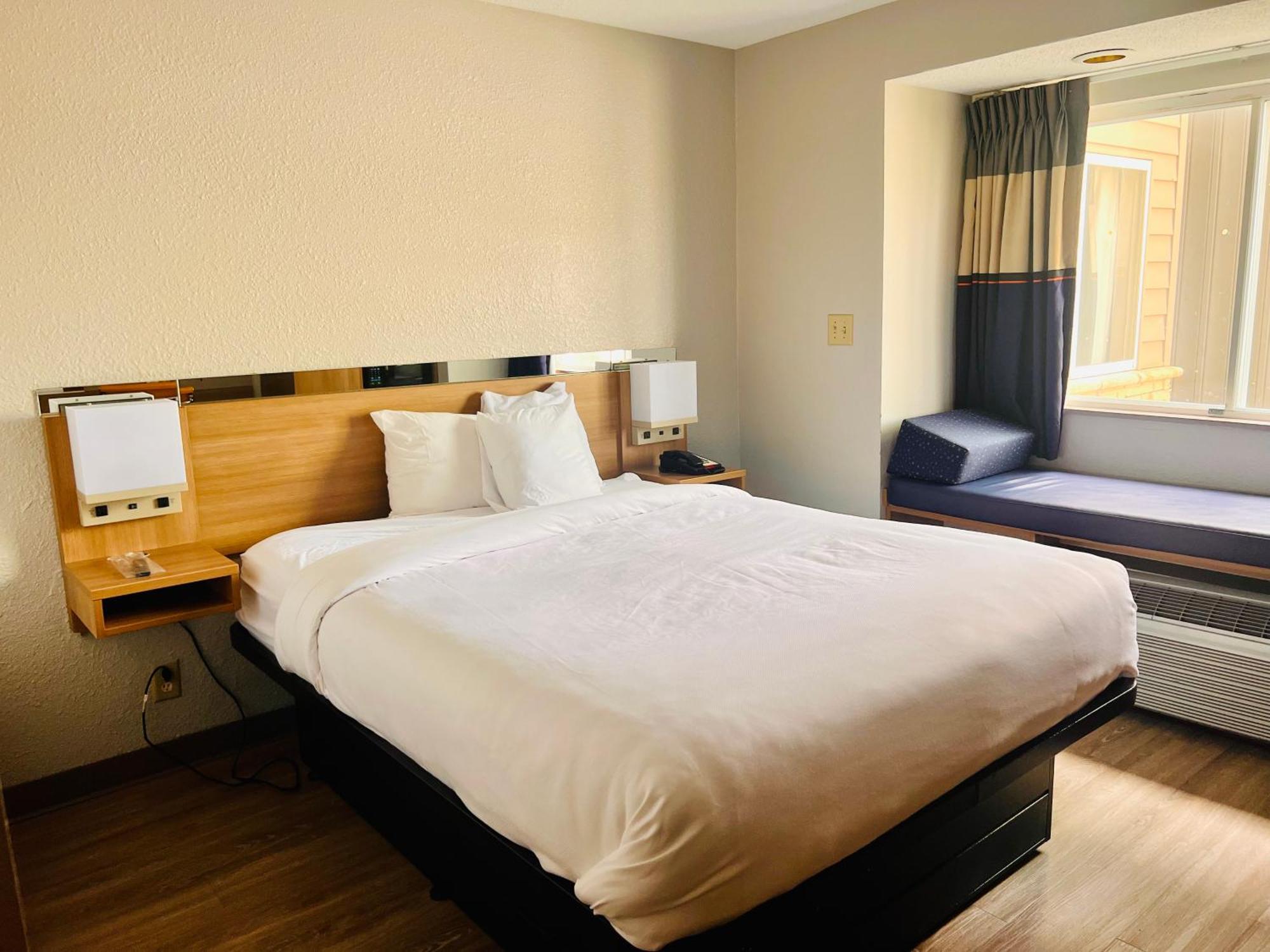 Microtel Inn By Wyndham Лексингтон Экстерьер фото