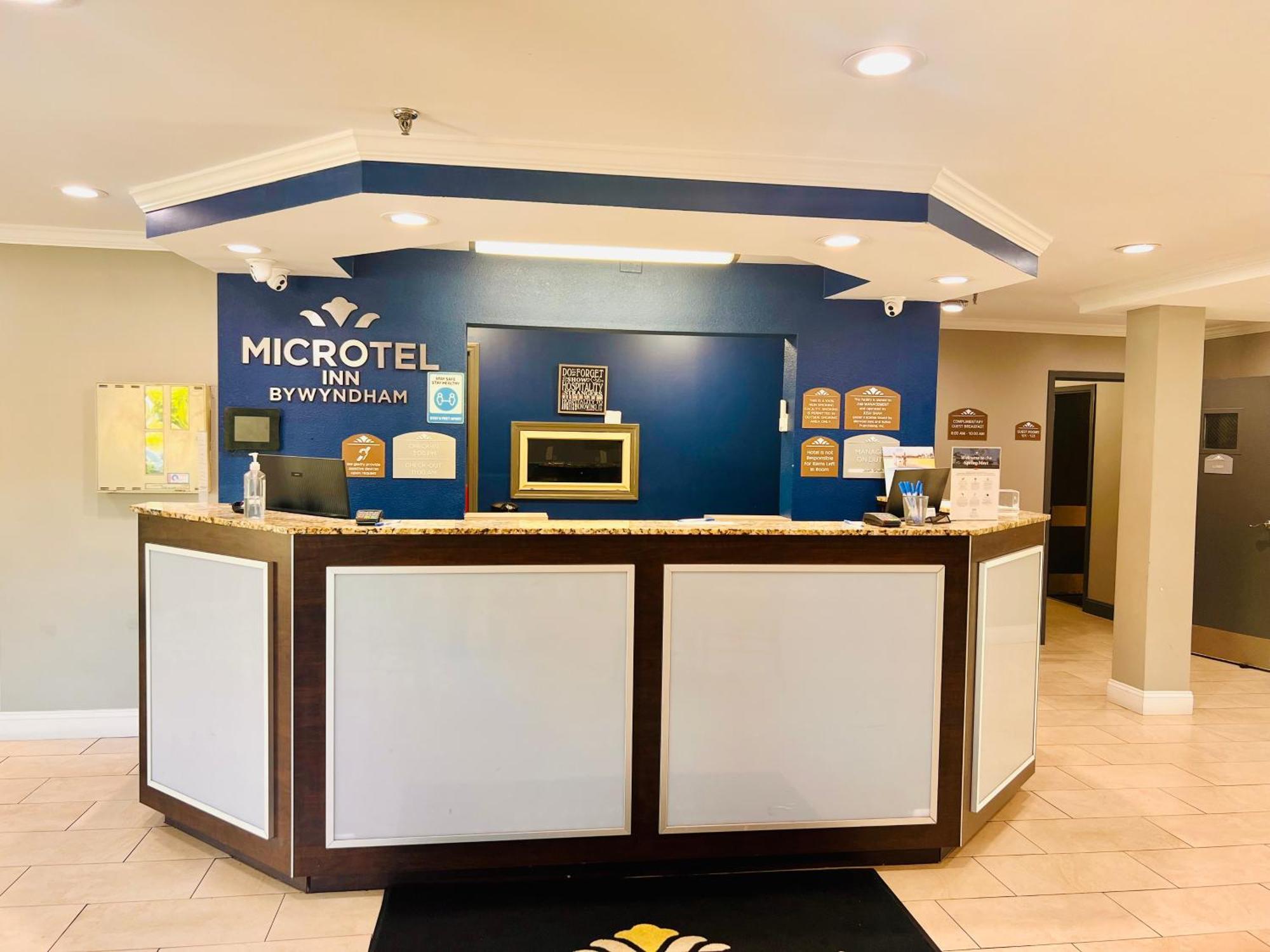 Microtel Inn By Wyndham Лексингтон Экстерьер фото