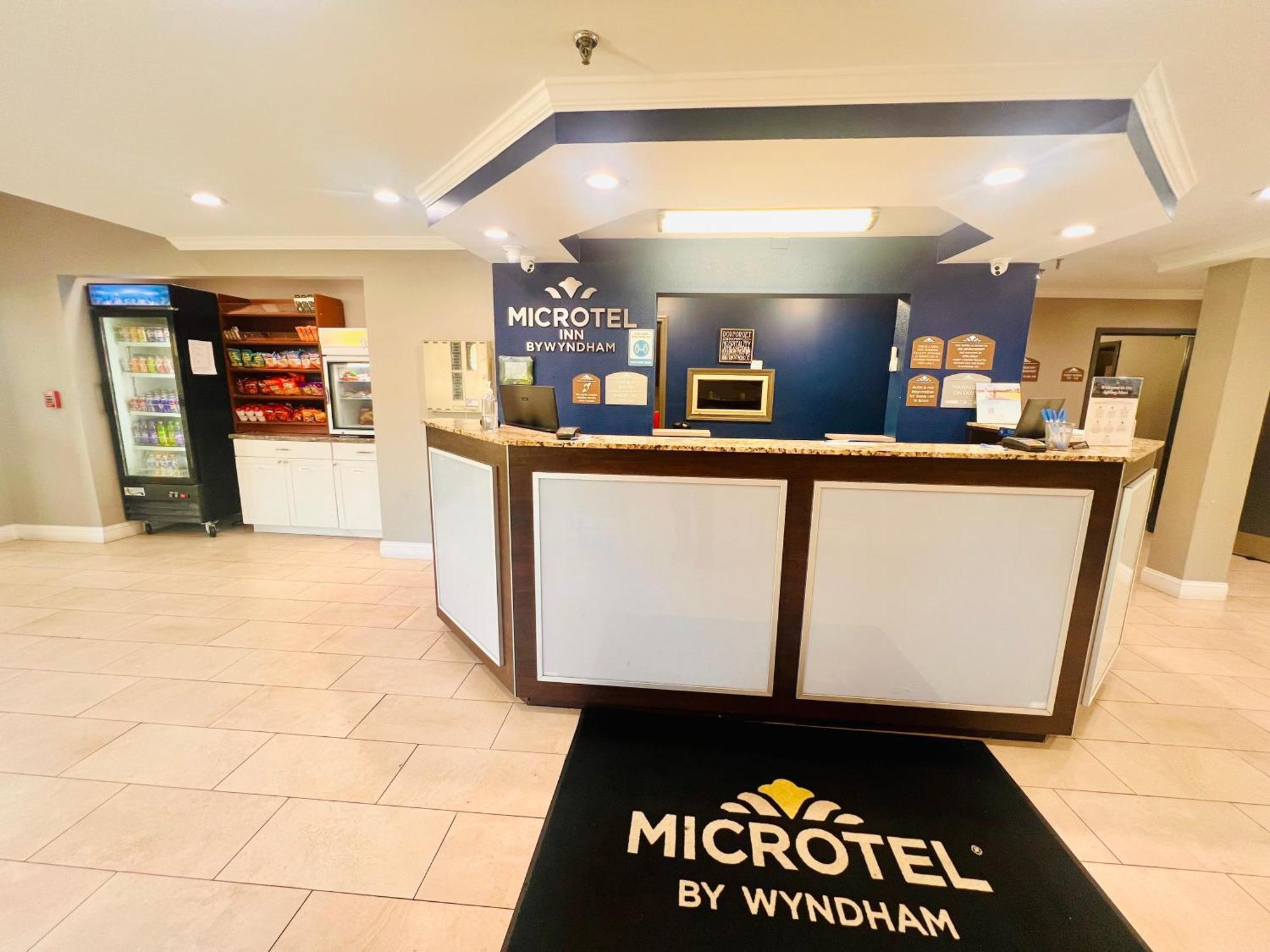 Microtel Inn By Wyndham Лексингтон Экстерьер фото